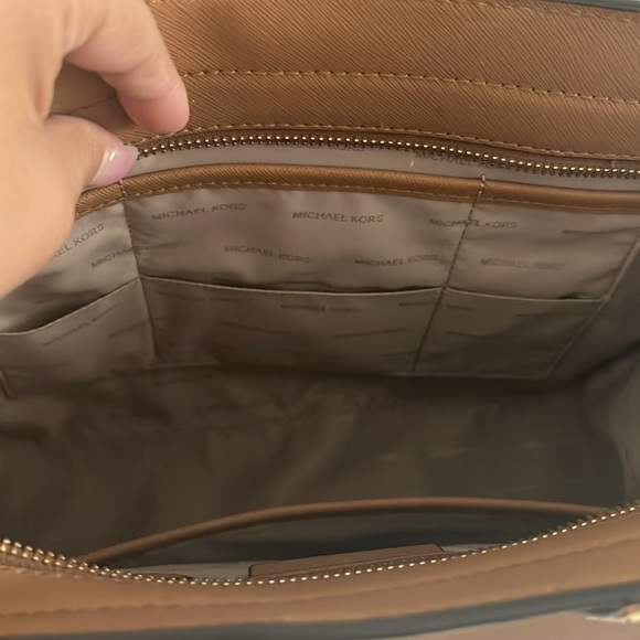 ❤️ Beautiful Large MK bag - Picture 9 of 15